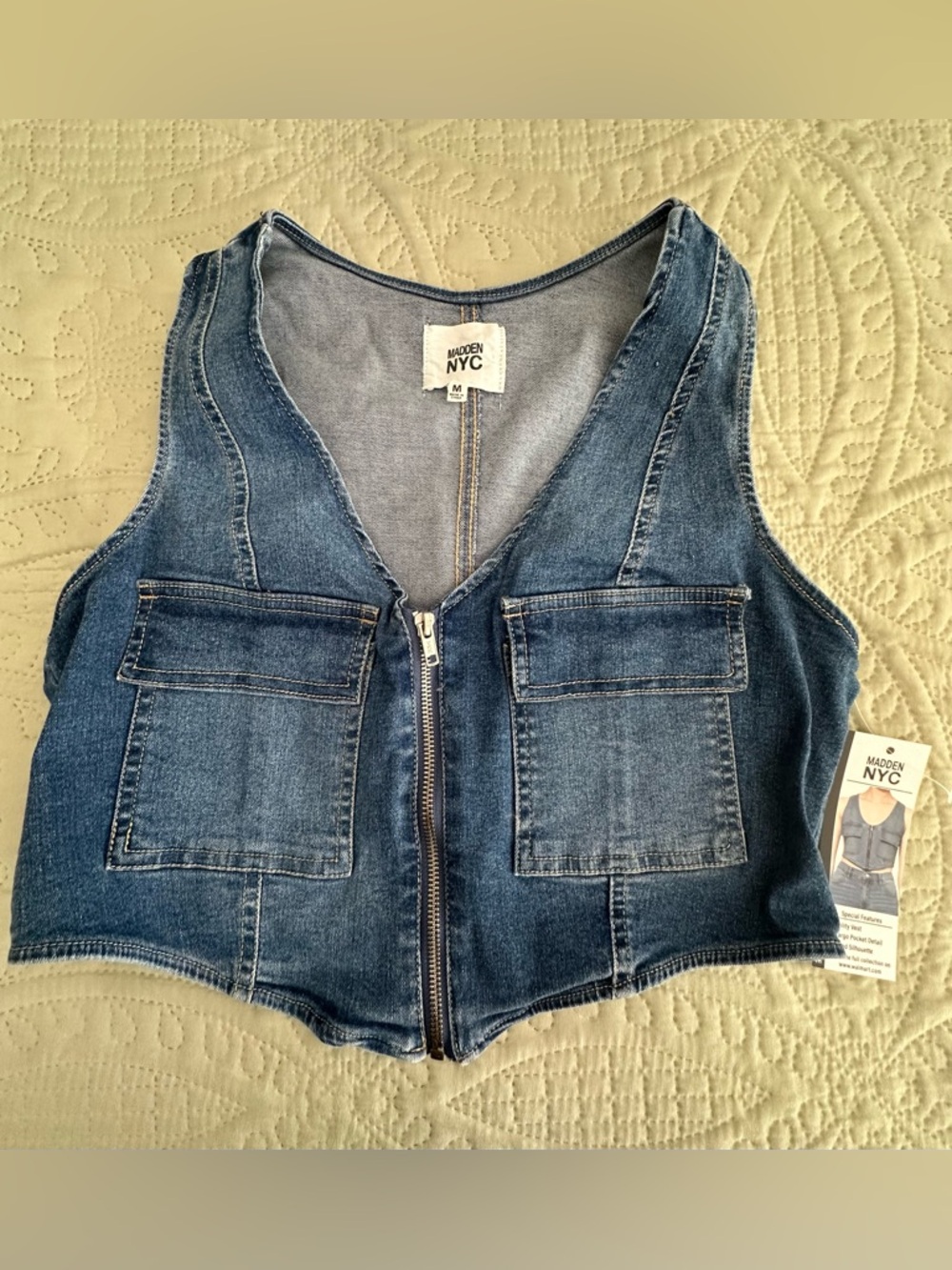 Madden NYC Women’s Zippered Blue Denim Vest NWT 70% Cotton Sz Medium